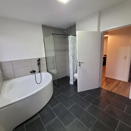 Lägenhet Llvlnq 33 *